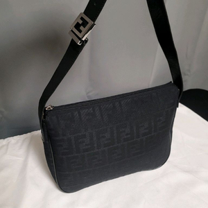 정품 펜디 가방 토트백,숄더백2way(디올샤넬보테가루이비통구찌셀린느생로랑발렌시아가)