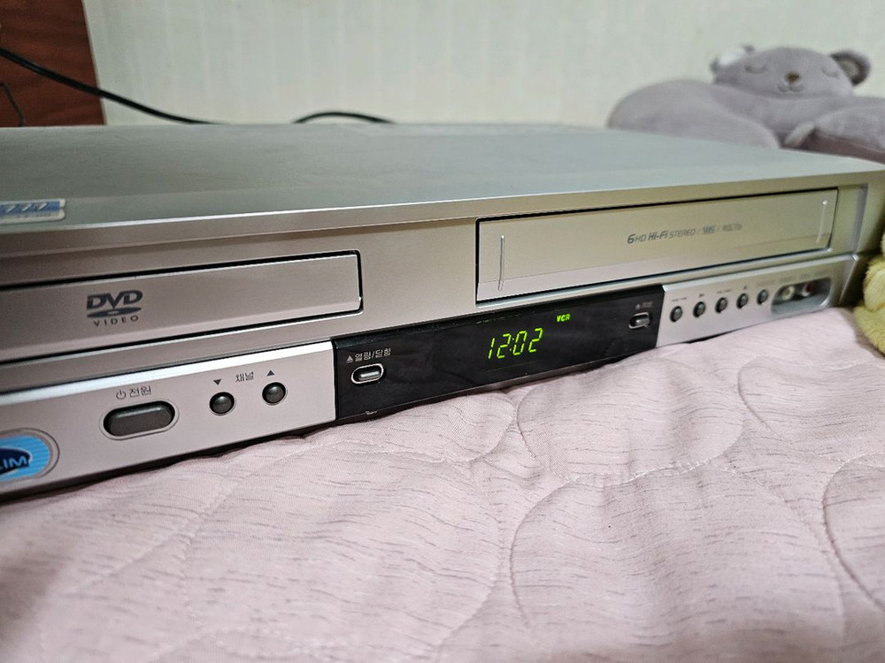 DVD 기계 (고장)(수리해서 쓰실분만)(직거래만)--0