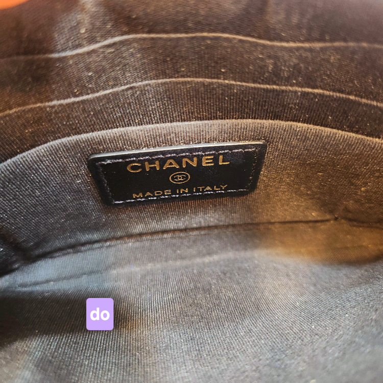 샤넬 까멜리아 지퍼장지갑 정품--1