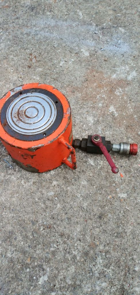 유압램100톤20개 .분배기.자동펌프.호수.풀셑트(교량인상용). 이미지