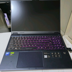 에이서 프레데터 헬리오스 네오 16 5070ti 노트북 팝니다.