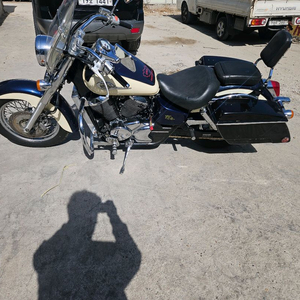 혼다쉐도우750 입니다