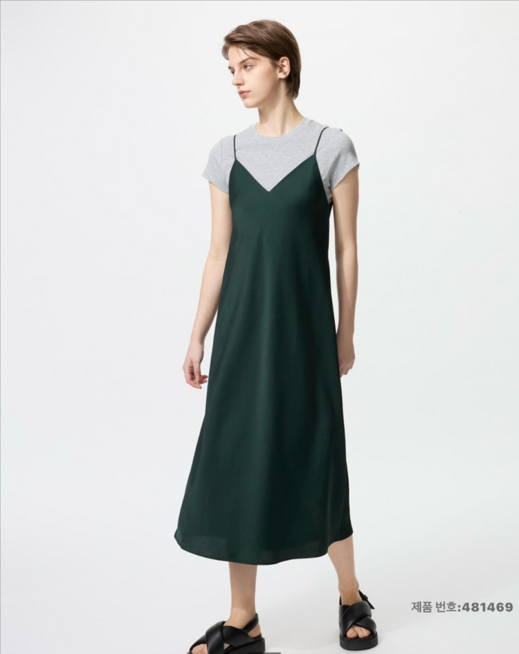 (마지막가격 1만)(베이지 완료)(새상품)유니클로 새틴 슬립 원피스(블랙, 다크그린, 브라운)--2