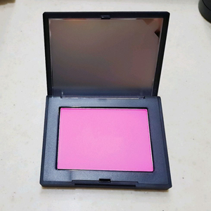 나스 스릴 블러셔 손등테스트1회