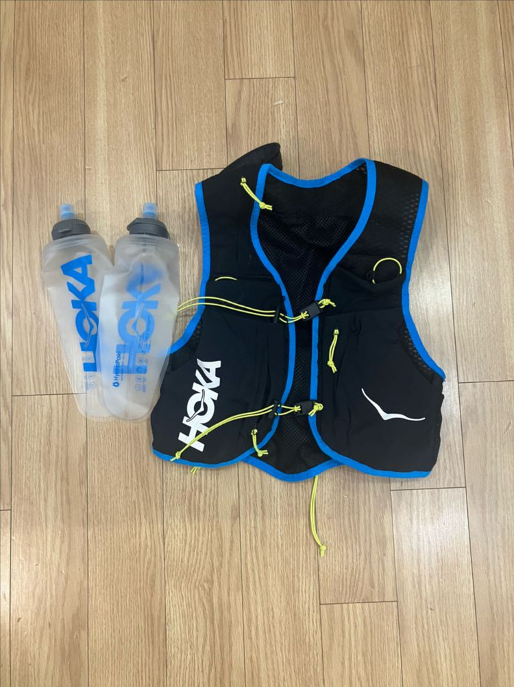 호카(HOKA) 트레일러닝 베스트 판매합니다. 이미지