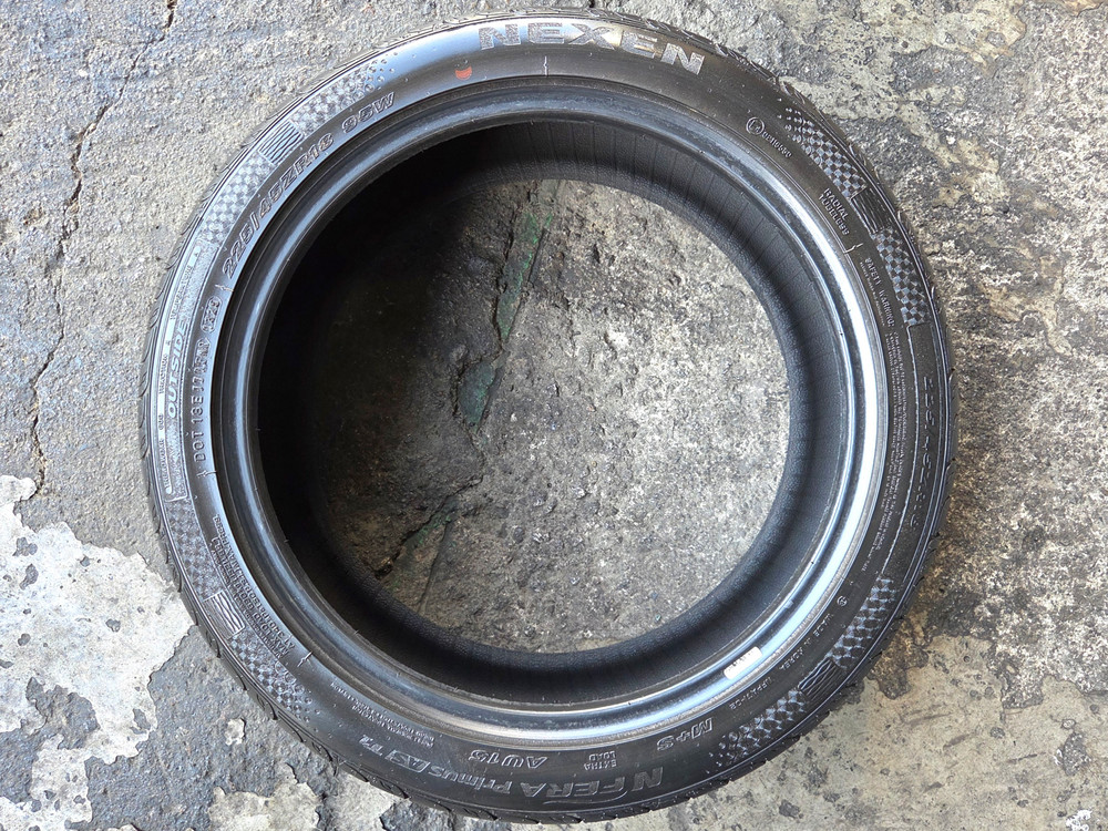 2254518 225 45 18 넥센 엔페라 AST1 타이어 신품급 팝니다--2