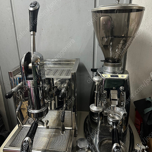 베제라 레버머신과 일렉트라 니노 68mm 코니컬