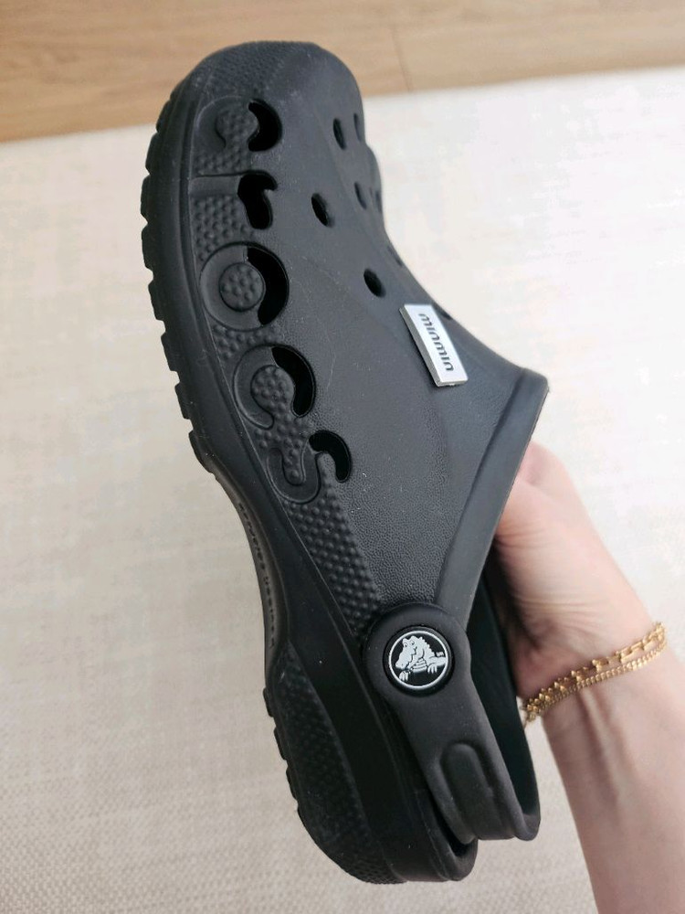 크록스 샌들 250 M6W8--3