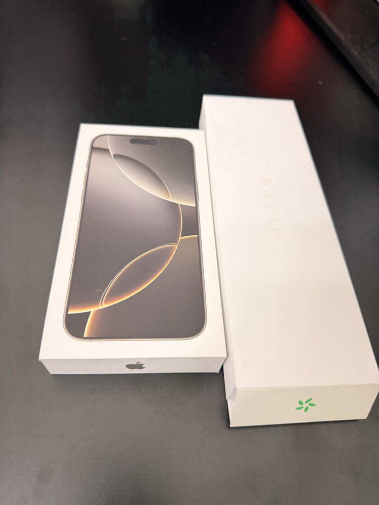 아이폰 16 프로맥스 실버 256GB + 케이스--4