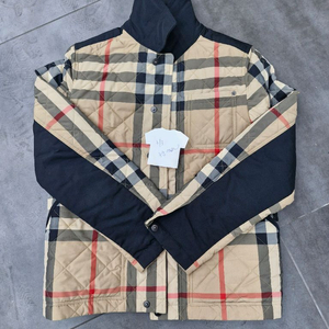버버리키즈 누빔자켓