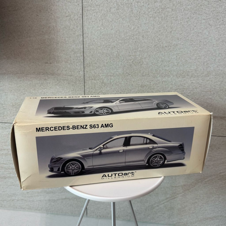 1:18 1/18 AUTOart 오토아트 S63 AMG 다이캐스트 판매합니다. 이미지
