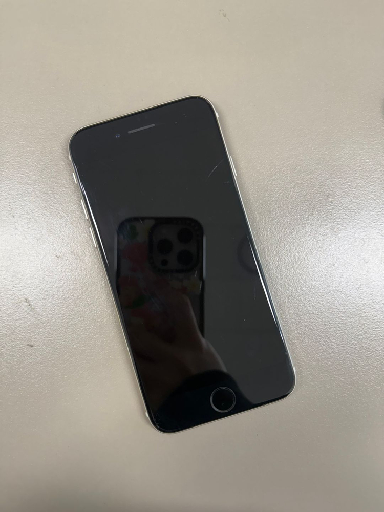 (16만원) 아이폰SE3 화이트 128G A급 자급제 단말기 실사용 추천--1