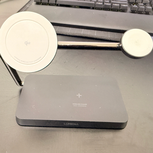 루메나 Qi2 3in1 맥세이프 무선충전 스탠드 팝니다