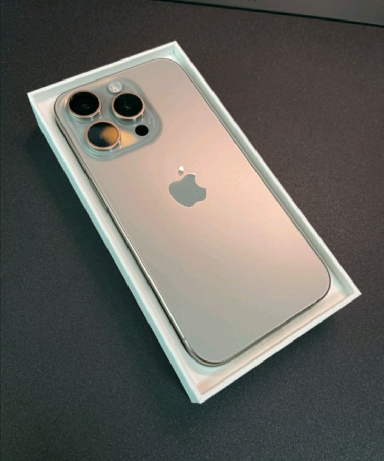 아이폰 15프로 128GB 카메라 무음 판매합니다.--0