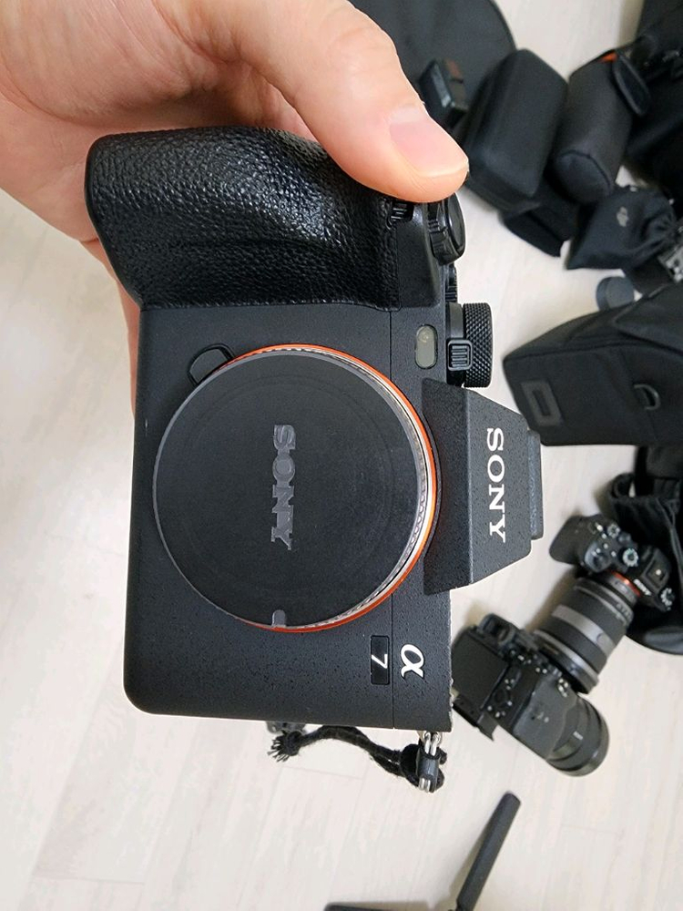 소니 a7m4바디--2