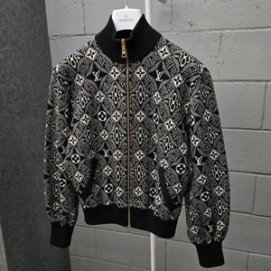 루이비통 LV 1854 모노그램 금장 니트 집업 M