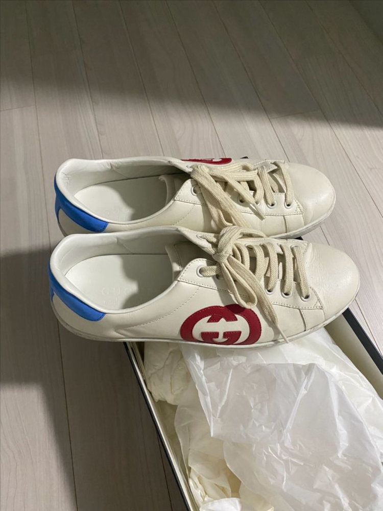 구찌 스니커즈 6사이즈 판매합니다. 국내250~255 eu39~40 이미지