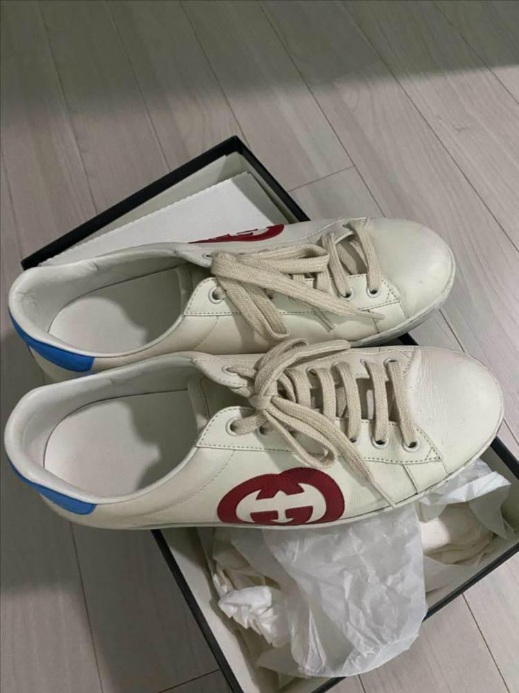 구찌 스니커즈 6사이즈 판매합니다. 국내250~255 eu39~40 이미지