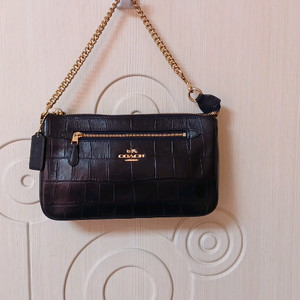 코치 노리타 19 위슬렛크록 엠보스드 레더