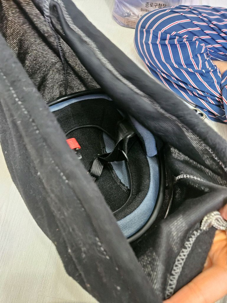 오토바이 헬멧 반모판매해요--3