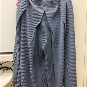 옴므플리세 숏 하 카마 24년 여름