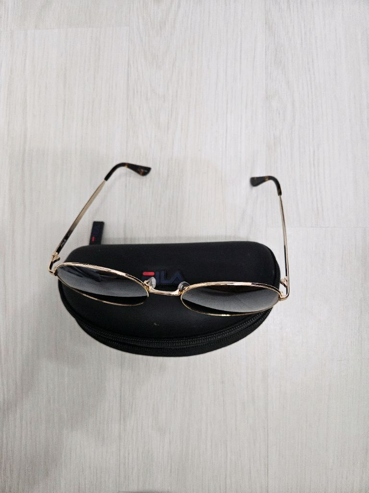 휠라 선글라스 판매합니다--0