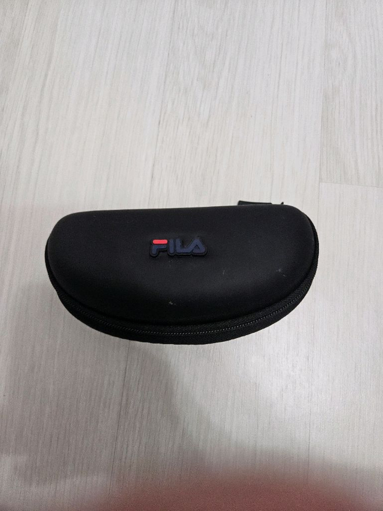 휠라 선글라스 판매합니다--4