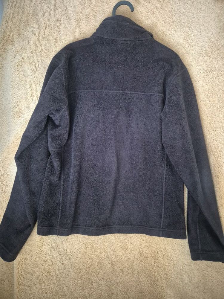 파타고니아 신칠라 블랙 s 95~100 판매합니다 수년 전 홍콩 침사추이 파타고니아 매장에서 구입했습니다 자연스런--2