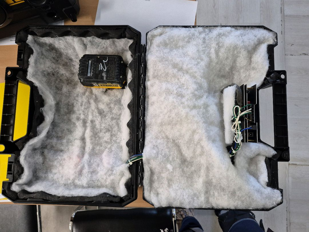 디월트 수제 커스텀 블루투스 스피커 이미지