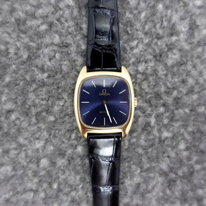 정품 오메가(Omega) 블루 크로커 시계 (100만원)