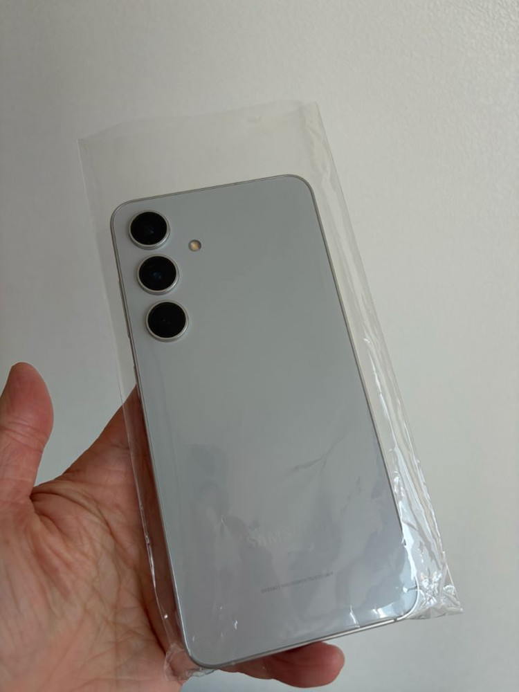 갤럭시S24 256G+케이스,필름포함(해지)--0