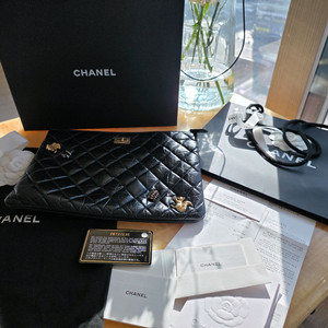 샤넬 포레스트(Forest) 참 장식 클러치