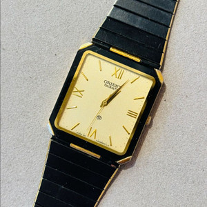 오리엔트 빈티지 쿼츠 시계 이미지