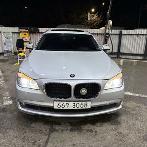 2010년 740Li (F02)