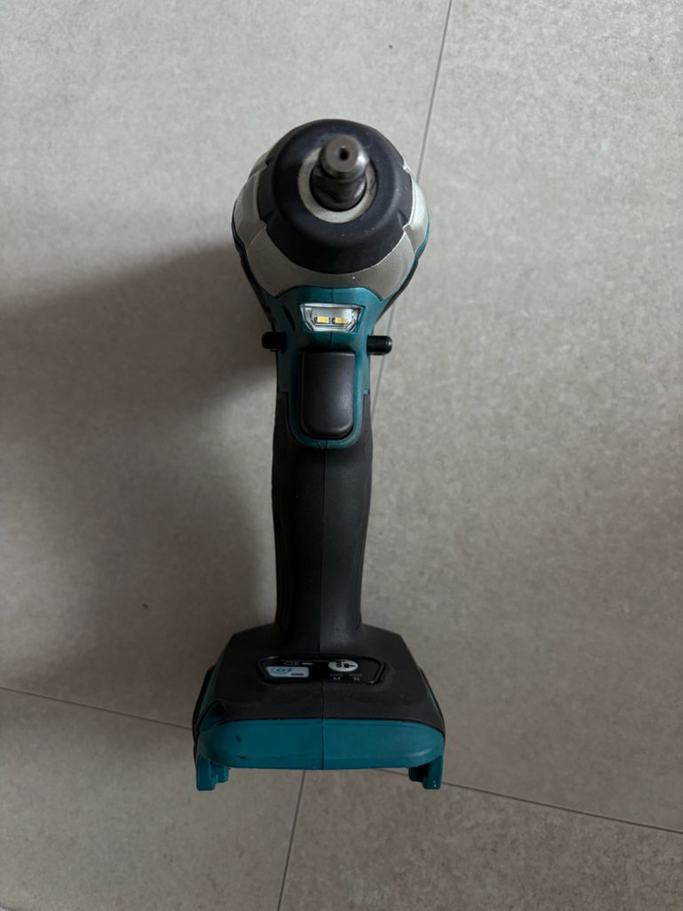 마끼다 정품 18V 브러시리스 임팩렌치 XWT12 이미지