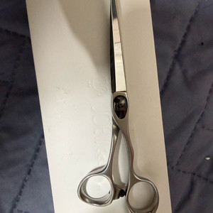 조웰 100 주년 미용가위 6인치 판매합니다