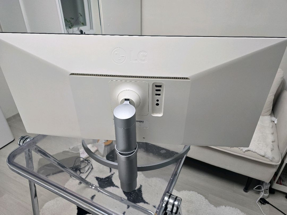 lg모니터 34인치 와이드모니터 34wk650 화이트색상 팝니다. 이미지