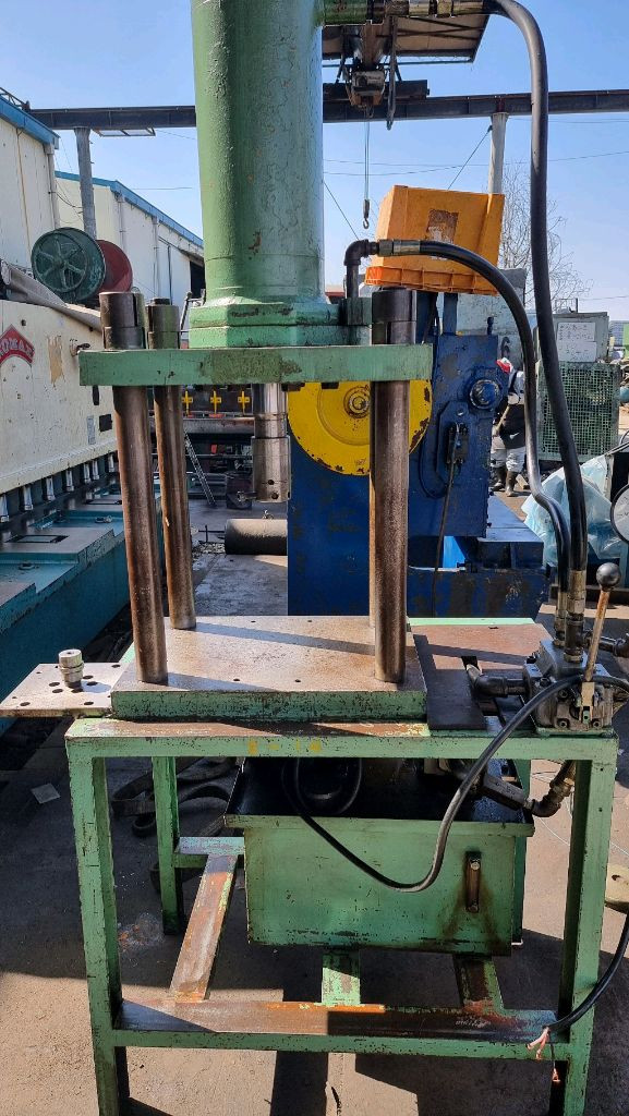 20톤 유압프레스 이미지