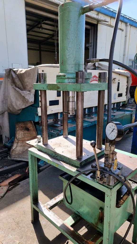 20톤 유압프레스 이미지