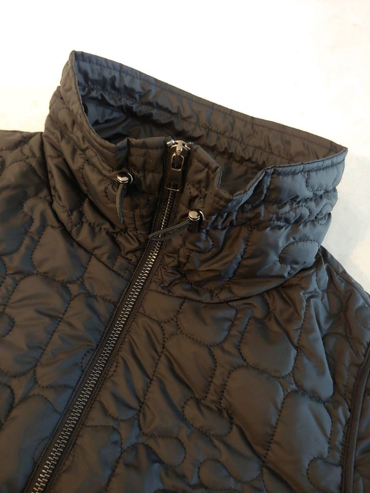 엣지 퀼팅 조끼--3