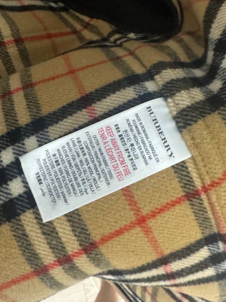 버버리 키즈 더플코트 떡볶이코트 8Y--4