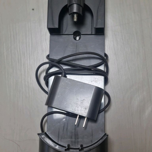 다이슨 V7.V8 무선청소기 도킹스테이션및 충전기 이미지