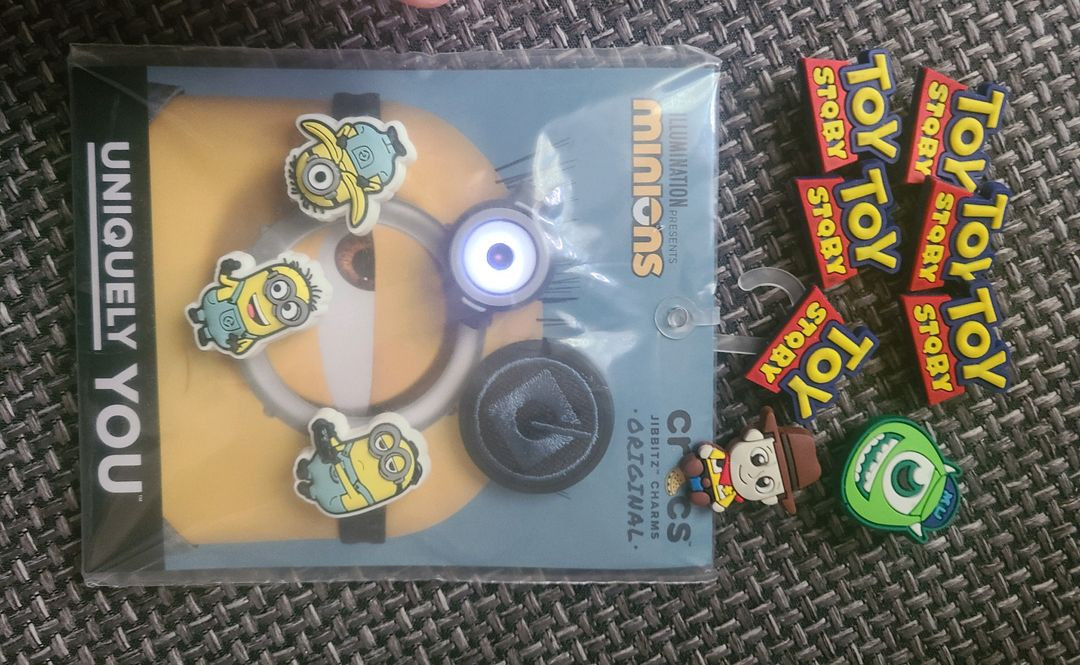 크록스 미니언즈 지비츠세트--1