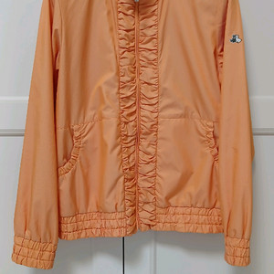 블랙앤화이트 바람막이 자켓