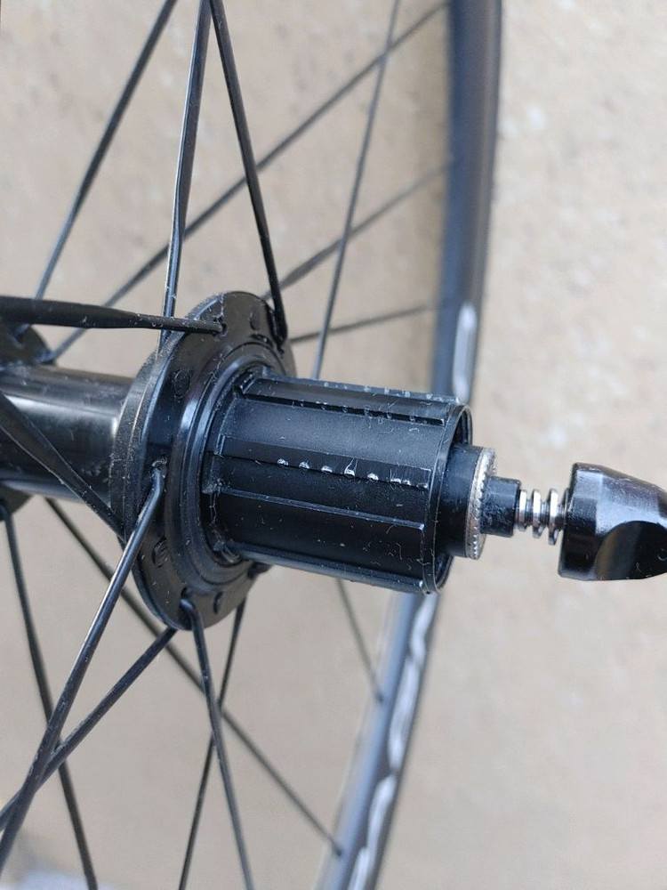 A급)) 가성비갑 csc 카본휠셋 림브 클린쳐+ 카본전용패드 팝니다.(보라원데칼) (40만)--9