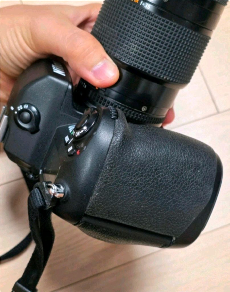 니콘 F100 필름 카메라 + AF Nikkor 35-70mm 렌즈--2