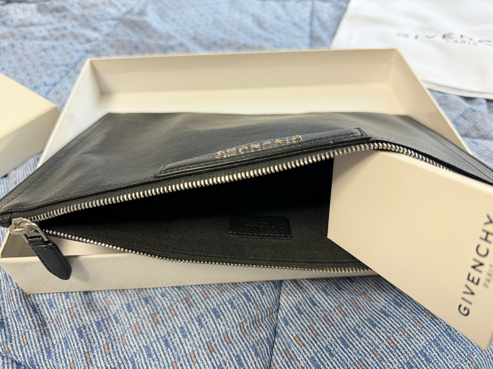 지방시 안티고나 가죽 클러치 파우치 구찌 루이비통 에르메스 보테가 티파니 프라다 샤넬 고야드--1