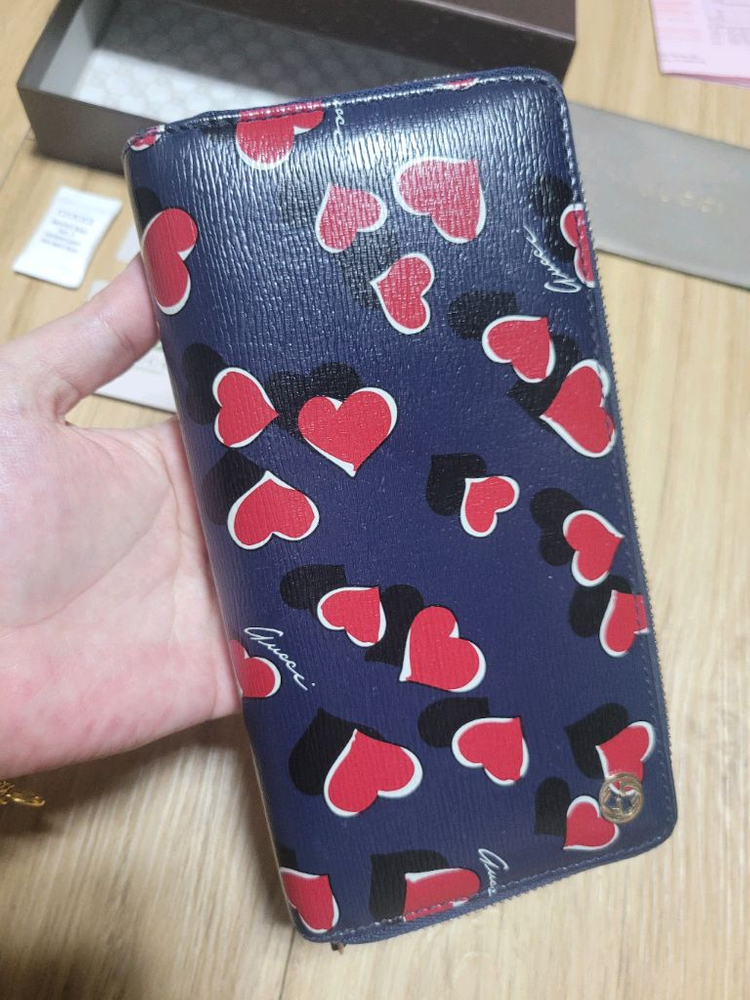 구찌 하트비트 네이비 집어라운드 장지갑 풀박스 이미지