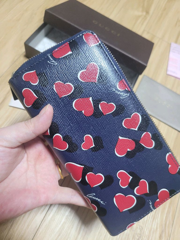 구찌 하트비트 네이비 집어라운드 장지갑 풀박스 이미지