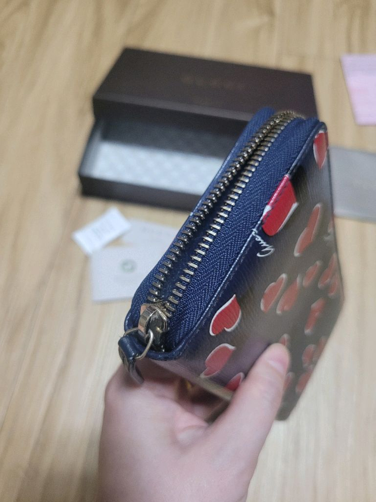 구찌 하트비트 네이비 집어라운드 장지갑 풀박스 이미지